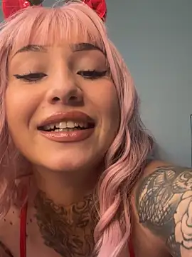 Coco-Love online show from December 2, 2025, 1:13 pm