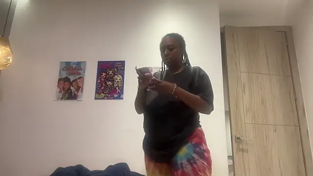 ChocolateCakeQueen online show from June 13, 2026, 4:43 am
