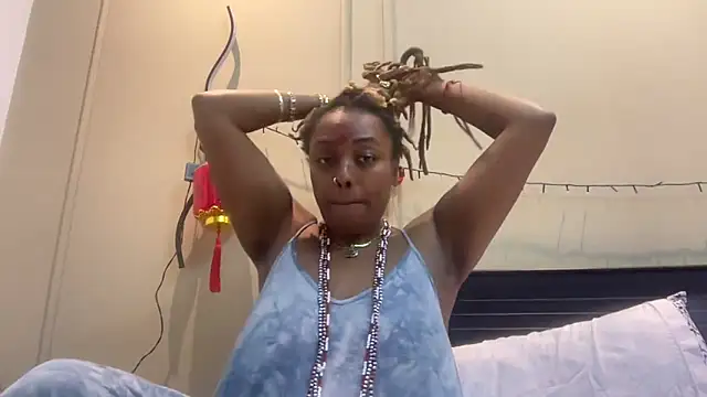 Snapshot of ChocolateCakeQueen chatting on March 11, 2025, 4:51 am ChocolateCakeQueen online show from March 11, 2025, 4:51 am