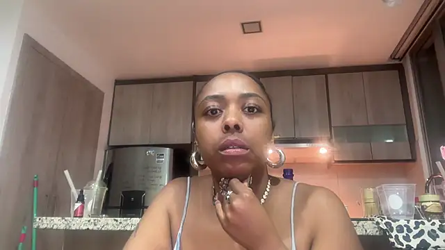 ChocolateCakeQueen online show from February 1, 2026, 1:15 am