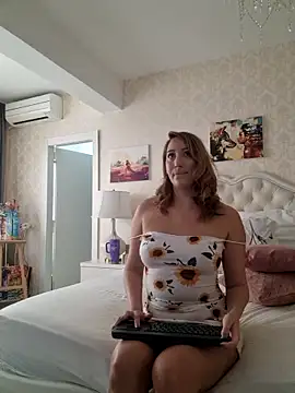 IreneHope online show from March 11, 2025, 7:14 am