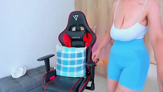 Snapshot of _amanda_seyfried19 chatting on April 9, 2026, 5:30 pm amanda seyfried19 online show from April 9, 2026, 5:30 pm