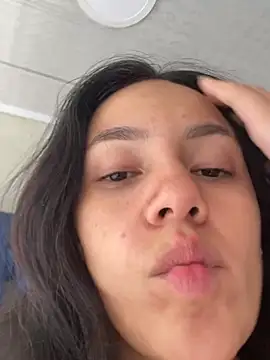 Snapshot of hannahb-e chatting on January 17, 2026, 4:10 pm hannahb-e online show from January 17, 2026, 4:10 pm