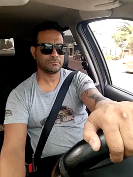 hecwil8 online show from January 8, 2026, 12:33 pm