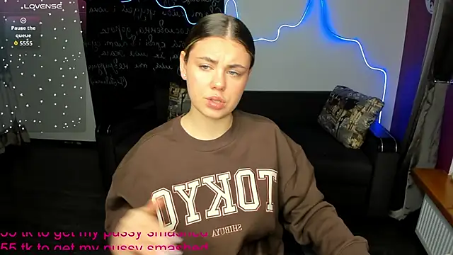 IsabellaBler online show from November 10, 2025, 12:43 pm