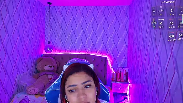 NicolleTaylor online show from September 24, 2025, 3:57 am