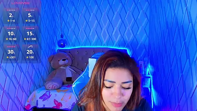 NicolleTaylor online show from October 16, 2025, 3:59 am