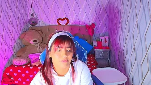 NicolleTaylor online show from February 9, 2026, 3:37 am