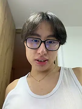 SrLuis18 online show from March 28, 2026, 4:46 am