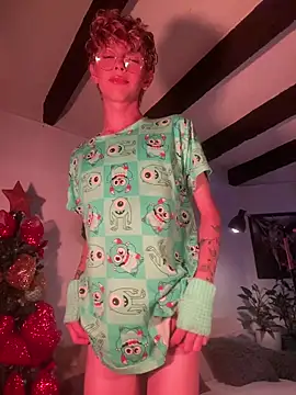 lyamthommpson online show from December 4, 2025, 5:34 pm