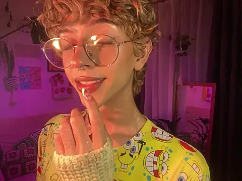 lyamthommpson online show from March 1, 2026, 3:17 am