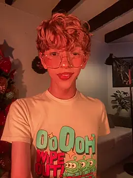 lyamthommpson online show from December 5, 2025, 6:17 pm