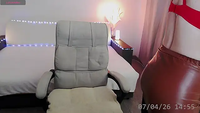 Kira Winner online show from April 7, 2026, 11:56 am