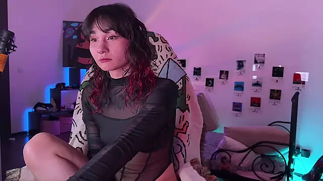 deadlysweet online show from June 11, 2026, 3:31 pm