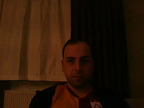 Snapshot of Yldrmm_9553 chatting on March 1, 2026, 9:48 pm Yldrmm 9553 online show from March 1, 2026, 9:48 pm