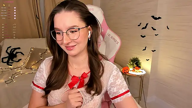 Snapshot of AnnikaAllison chatting on October 12, 2025, 12:50 pm AnnikaAllison online show from October 12, 2025, 12:50 pm