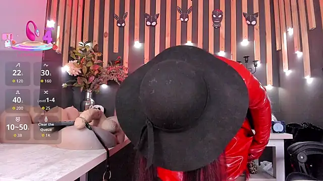 Snapshot of shaaroon_gold chatting on September 10, 2025, 10:31 pm shaaroon gold online show from September 10, 2025, 10:31 pm