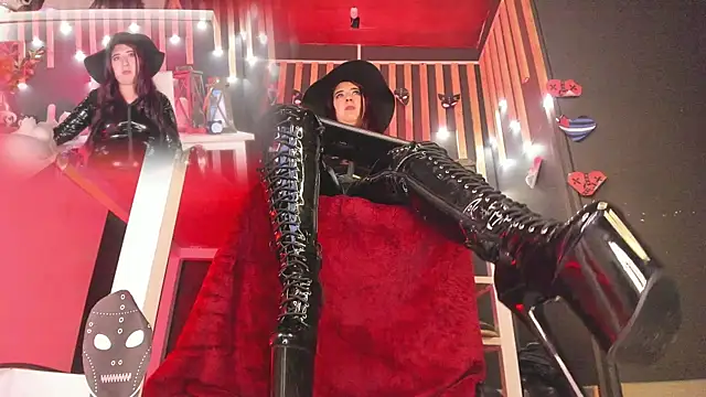 Snapshot of shaaroon_gold chatting on February 25, 2025, 1:20 am shaaroon gold online show from February 25, 2025, 1:20 am