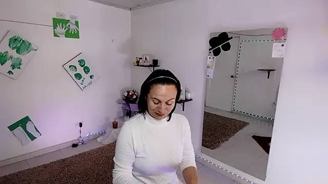 lollita 23  online show from March 7, 2026, 7:19 pm