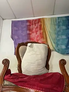 Snapshot of CamelliaLong chatting on February 13, 2026, 9:42 am CamelliaLong online show from February 13, 2026, 9:42 am