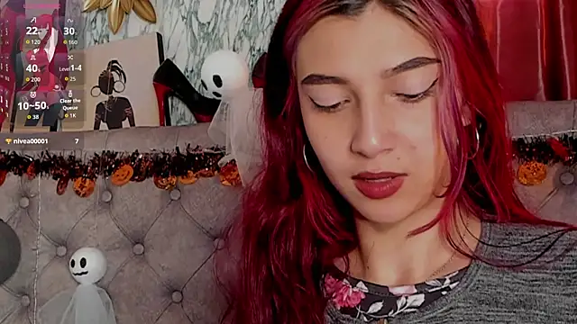  Scarlett 01 online show from November 3, 2025, 1:04 pm