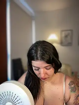 Snapshot of horny_roomiess chatting on February 26, 2026, 1:11 pm horny roomiess online show from February 26, 2026, 1:11 pm