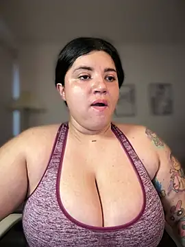 Snapshot of horny_roomiess chatting on January 31, 2026, 10:19 pm horny roomiess online show from January 31, 2026, 10:19 pm