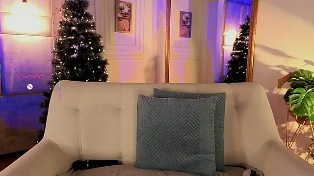 Victoria-Harper online show from December 19, 2025, 9:55 am