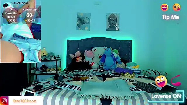 Liamscott  online show from December 1, 2025, 5:58 pm