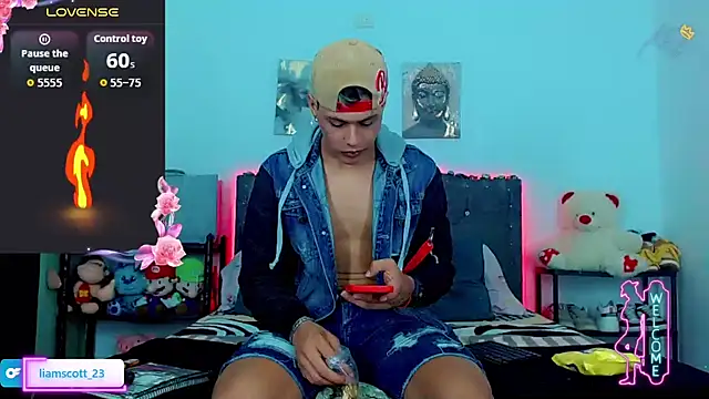 Snapshot of Liamscott_ chatting on January 18, 2026, 12:03 am Liamscott online show from January 18, 2026, 12:03 am