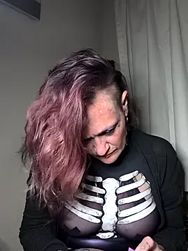 renegade vyxxen online show from March 12, 2026, 8:40 am