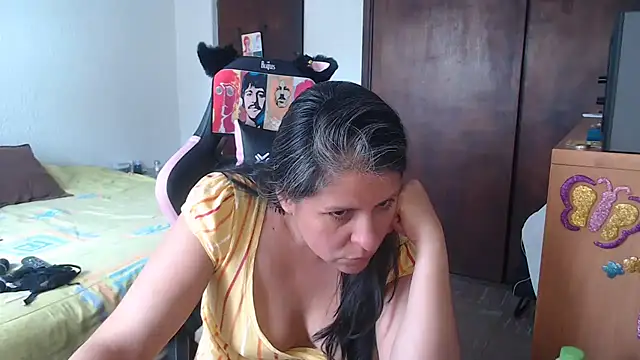 LucifernandaSw online show from May 21, 2026, 2:36 pm