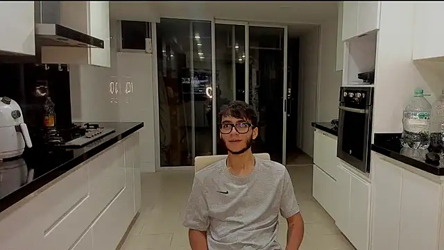 alejdrip online show from September 26, 2025, 9:05 am