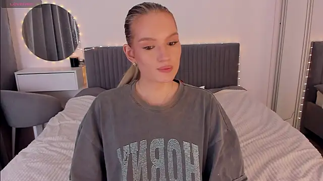 CassieRayss online show from January 15, 2026, 4:21 pm