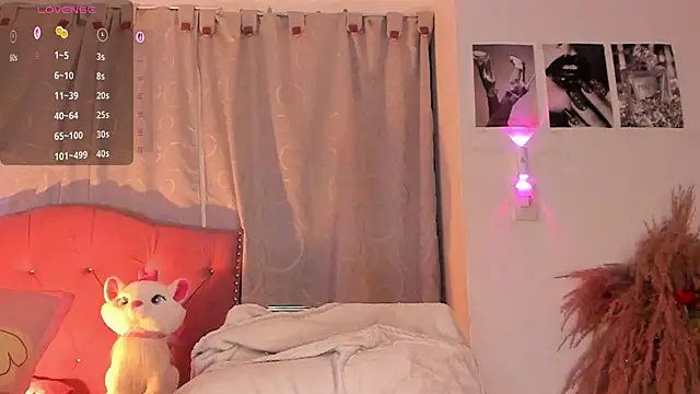 charlotte-Love09 online show from March 21, 2026, 8:19 am