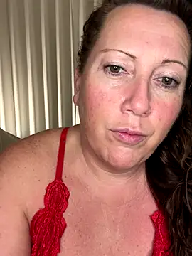 xsexycurvymilf online show from November 10, 2025, 3:17 pm