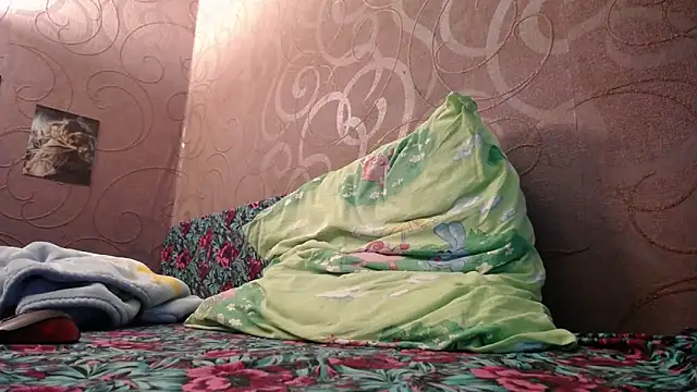 Snapshot of Fire__Foxx chatting on January 2, 2025, 9:33 am Fire Foxx online show from January 2, 2025, 9:33 am