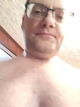 handsomeguy0729 online show from January 28, 2025, 12:43 pm