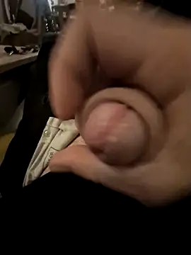 MarkBigDick35 online show from January 7, 2026, 11:32 pm