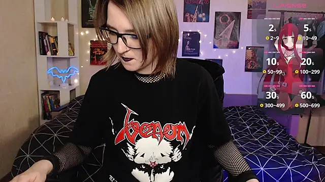 Snapshot of Viper_kiss chatting on October 2, 2025, 11:57 am Viper kiss online show from October 2, 2025, 11:57 am