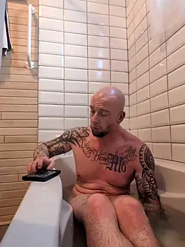 nicedicknicetats online show from November 6, 2025, 7:51 pm