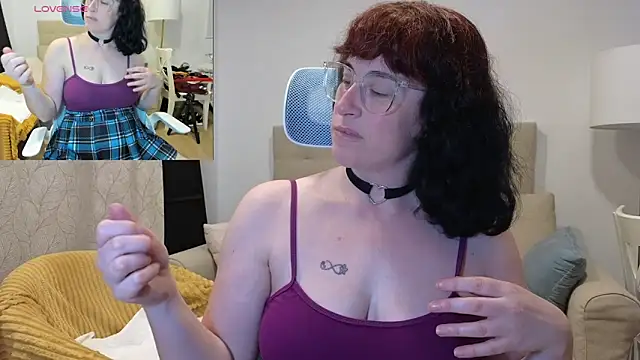 Snapshot of emmita69_ chatting on March 18, 2026, 11:16 pm emmita69 online show from March 18, 2026, 11:16 pm