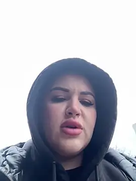 Snapshot of leila_beayte_ chatting on March 16, 2025, 12:55 pm leila beayte online show from March 16, 2025, 12:55 pm