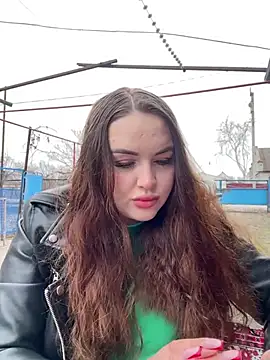 Snapshot of leila_beayte_ chatting on March 16, 2025, 9:49 am leila beayte online show from March 16, 2025, 9:49 am
