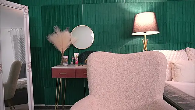 HaileyMoonn online show from November 28, 2025, 4:23 am