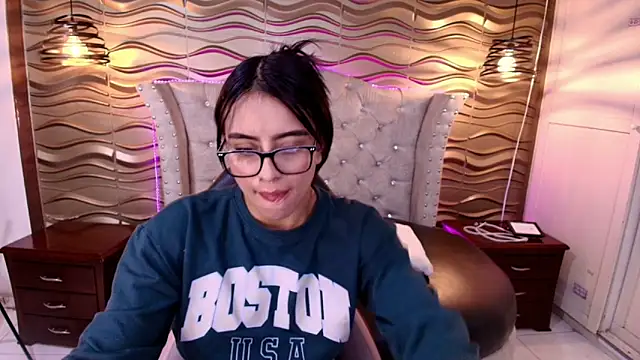 Snapshot of Andreita_Jones chatting on February 17, 2026, 12:02 pm Andreita Jones online show from February 17, 2026, 12:02 pm