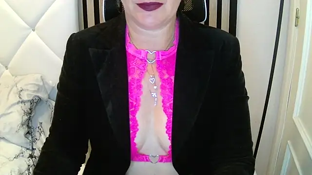 xxNoeliaxx online show from December 16, 2025, 7:45 am