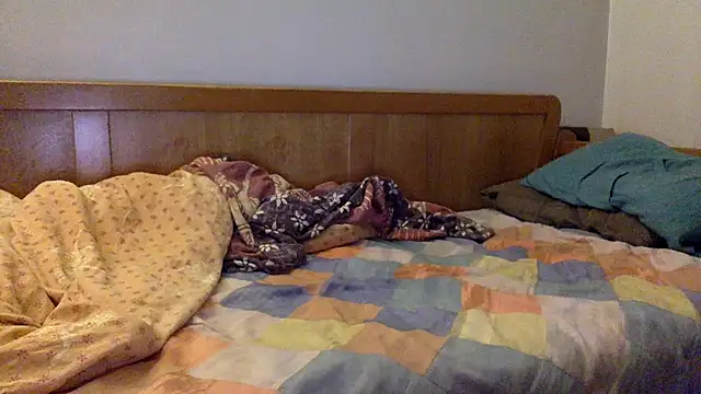 Snapshot of molozeb chatting on October 28, 2025, 6:12 am molozeb online show from October 28, 2025, 6:12 am