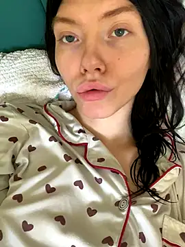 Lisaaa Alisa online show from October 31, 2025, 5:04 am