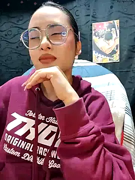 Snapshot of Janna_mnt chatting on February 4, 2025, 4:48 am Janna mnt online show from February 4, 2025, 4:48 am